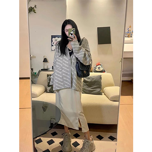 バレンシアガ  ロゴ  ニットカーディガン 男女兼用