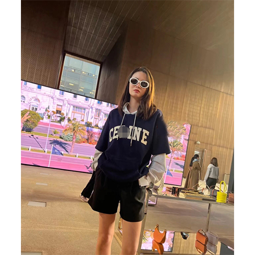 セリーヌ パーカー フード 長袖Tシャツ高品質