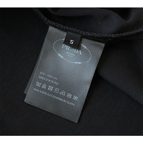 プラダコピーメンズ レディース 長袖Tシャツ