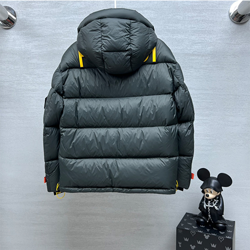 フェンディコピー 秋冬 ダウンジャケット 高品質