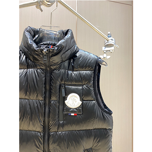 モンクレールスーパーコピー 秋冬 ダウンベスト高品質