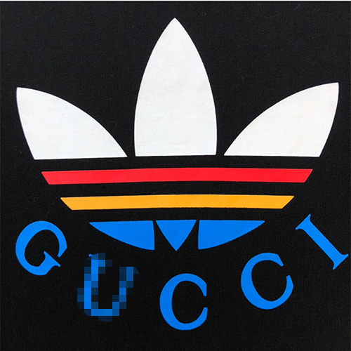 グッチ × アディダス 偽物 コラボフード Tシャツ パーカー 高品質