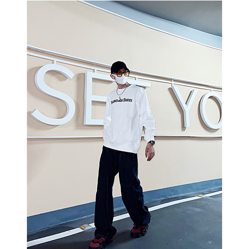 バレンシアガ × グッチ コラボ 偽物  長袖　スウェットTシャツ