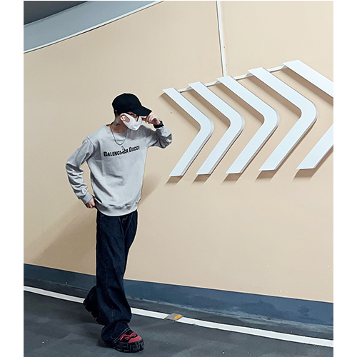 バレンシアガ × グッチ コラボ 偽物  長袖　スウェットTシャツ