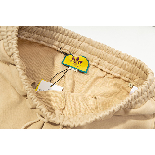 グッチ × アディダス コラボ偽物 スウェット パンツ