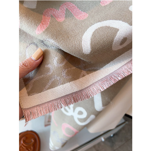 ロエベ偽物 ニット マフラー  高品質