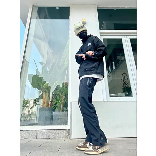 シュプリーム × ノースフェイス convertiblejacket 偽物  ジャケット アウター 
