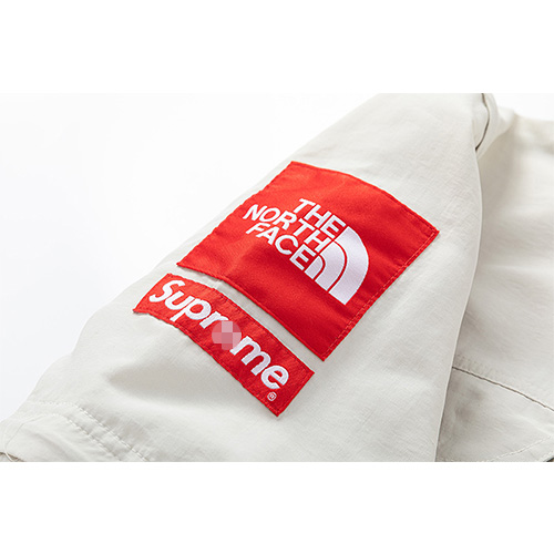 シュプリーム × ノースフェイス convertiblejacket 偽物  ジャケット アウター 