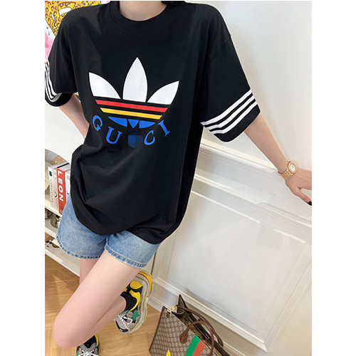 グッチ × アディダス スーパーコピー 半袖 Tシャツの通販