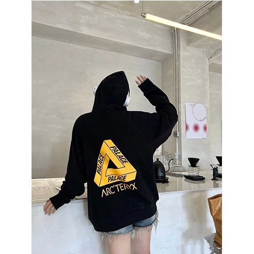 パレス × ARCTERYX スーパーコピー  フード Tシャツ パーカー