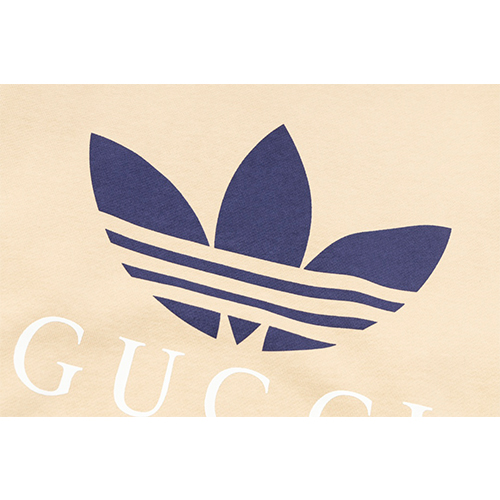 グッチ × アディダス  スーパーコピー  長袖　スウェットTシャツ