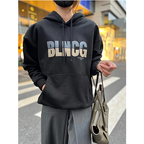 バレンシアガスーパーコピー フード Tシャツ パーカー