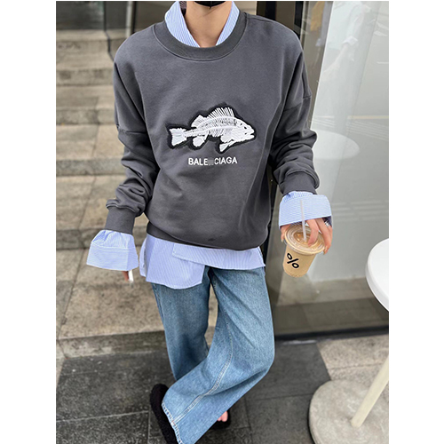 バレンシアガスーパーコピー 長袖 スウェットTシャツ