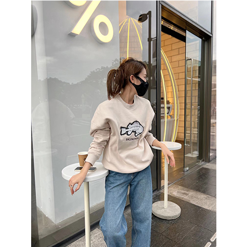 バレンシアガスーパーコピー 長袖 スウェットTシャツ