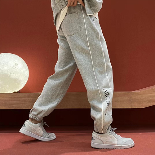 ジルサンダー × ARCTERYX コピースウェットパンツ  メンズファッション