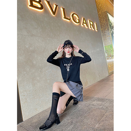 プラダ服コピーニット& セーター♡ ブラック ♡ PRADAロゴポイント ♡ カジュアル感　♡ S~XL ♡