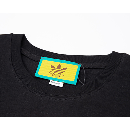 グッチ コラボ アディダスコピー  ♡  メンズレディース 半袖 Tシャツの通販 ♡