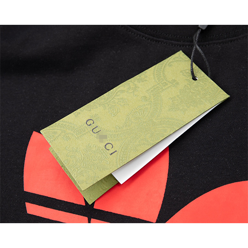 グッチ コラボ アディダスコピー  ♡  メンズレディース 半袖 Tシャツの通販 ♡