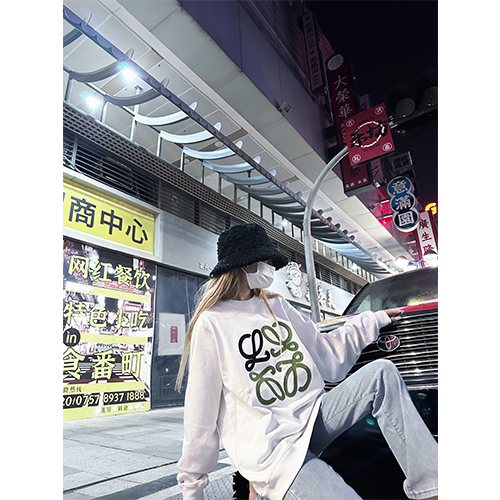 【入手困難✨】ロエベ服コピー スウェットTシャツ   ♡   2カラー ♡  ＸＳ～Ｌ  ♡  すぐ品切れになる商品の一つ   ♡