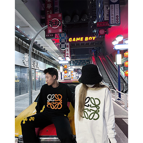 【入手困難✨】ロエベ服コピー スウェットTシャツ   ♡   2カラー ♡  ＸＳ～Ｌ  ♡  すぐ品切れになる商品の一つ   ♡