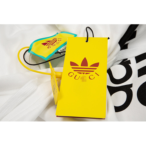 【22新作✨】グッチ ×アディダス コラボの限定商品  ♡   XS~L  ♡   ホワイトパーカー  ♡　adidas GUCCIロゴプリント  ♡