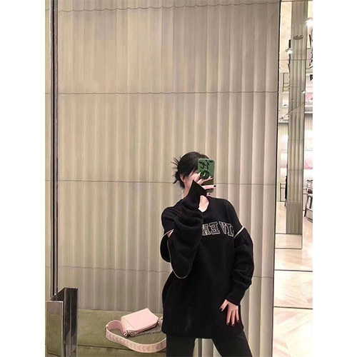 ジバンシイ スウェットTシャツ ♡ 袖のジッパーポイント ♡