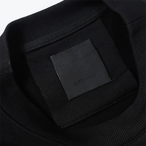 ジバンシイ スウェットTシャツ ♡ 袖のジッパーポイント ♡