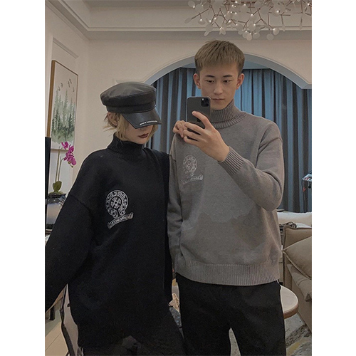 クロムハーツ服コピー  ニット  ♡ タートルネック   ♡ ブラック&グレー    ♡