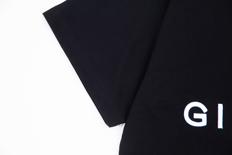 ジバンシイ 高品質 半袖 Tシャツの通販 ♡ GIVENCHYマーク ♡ ブラック・ホワイト ♡