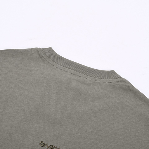ジバンシイ偽物 高品質 半袖 Tシャツの通販 ♡ 後ろGIVENCHY刺繍 ♡ ブラック・ホワイト・グレー ♡