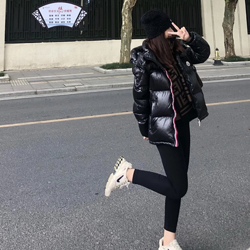 モンクレール偽物激安 ダウンジャケット アウター ♡ 22FW Montbeliard シリーズ ♡ 1.2.3.4.5サイズ ♡ ブラック・ホワイト ♡