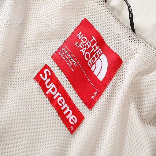 シュプリーム服コピー Supreme SS22 Week 16 x THENORTH FACE コラボ いろんなスタイルで着られるジャケット✶ ブラック・WHITE・花柄 ✶