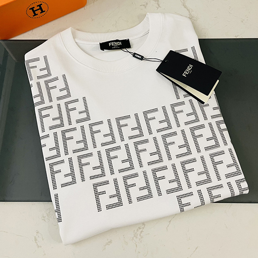 【 23ss新商品✨】フェンディ服コピー  23FFプリントロゴ  半袖Tシャツ  ✶ ブラック・ホワイト　 ✶  XS~L ✶