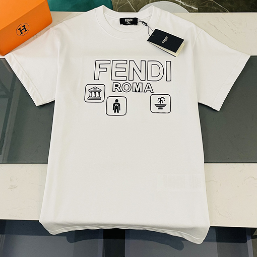 【極美品✨】  フェンディFENDIスーパーコピー 半袖 Tシャツの通販  ✶ ブラック・ホワイト✶ ＸＳ～Ｌ  ✶