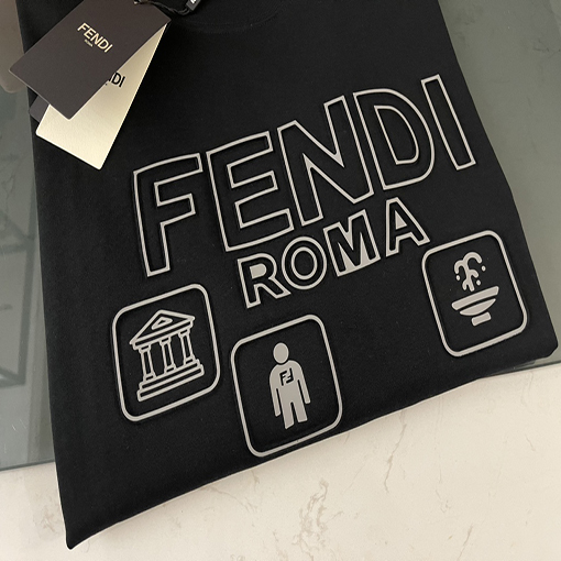 【極美品✨】  フェンディFENDIスーパーコピー 半袖 Tシャツの通販  ✶ ブラック・ホワイト✶ ＸＳ～Ｌ  ✶