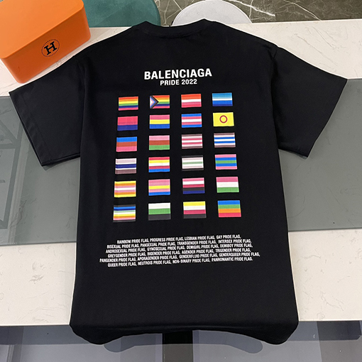 【 23ss新商品✨】 バレンシアガ 半袖Tシャツ 多国籍プリントTシャツ 2色 ✶ ブラック・ホワイト✶ XS~L ✶