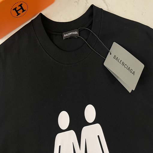 【 23ss新商品✨】 バレンシアガ 半袖Tシャツ 多国籍プリントTシャツ 2色 ✶ ブラック・ホワイト✶ XS~L ✶