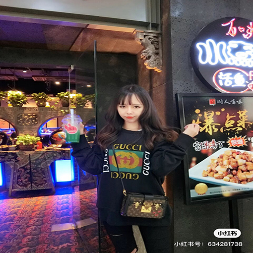 グッチ スウェット長袖 Tシャツ   トップス  ★   GGプリントロゴ  ★
