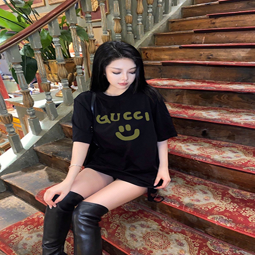 グッチ服偽物 半袖 Tシャツの通販 ★  gucciロゴポイント 2色 ★