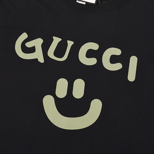 グッチ服偽物 半袖 Tシャツの通販 ★  gucciロゴポイント 2色 ★