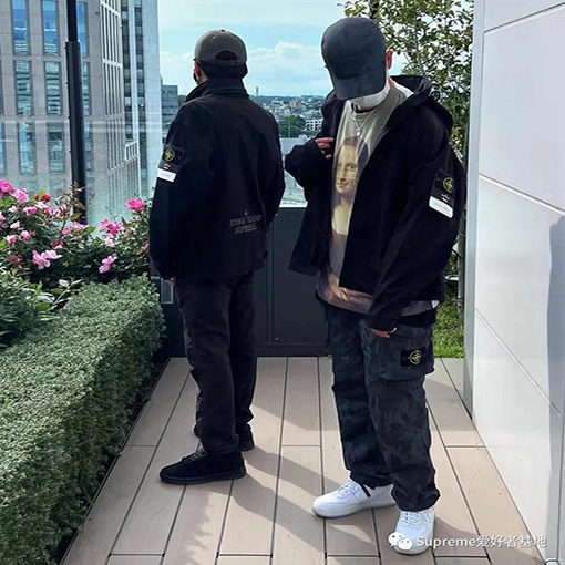 【コラボシリーズ✨】SUPREME 22SS STONE ISLAND服コピー ★  モナリザ 半袖 Tシャツの通販 ★