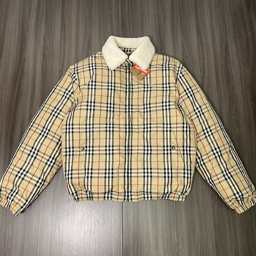 【コラボシリーズ✨】Supreme x Burberryコピー チェック ダウンジャケット★ Shearling Collar Down Puffer Jacket★