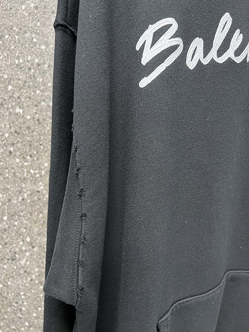 バレンシアガ人気高品質フード パーカー  BALENCIAGAサインの文字 　 ブラック・ホワイト
