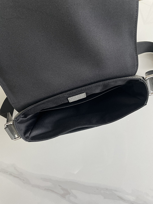 型番  M30851 DISTRICT ヴィトン偽物  ショルダー バック 3色　26×20×7