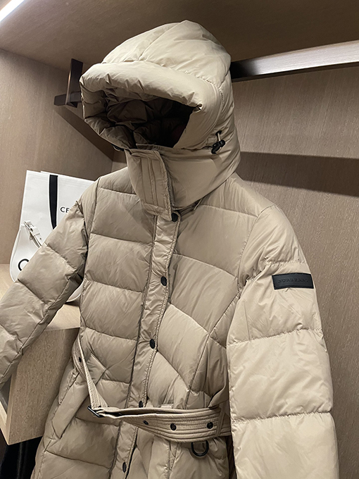 レディースロングコートの通販バーバリー服コピー ダウンロングコート 暖かい