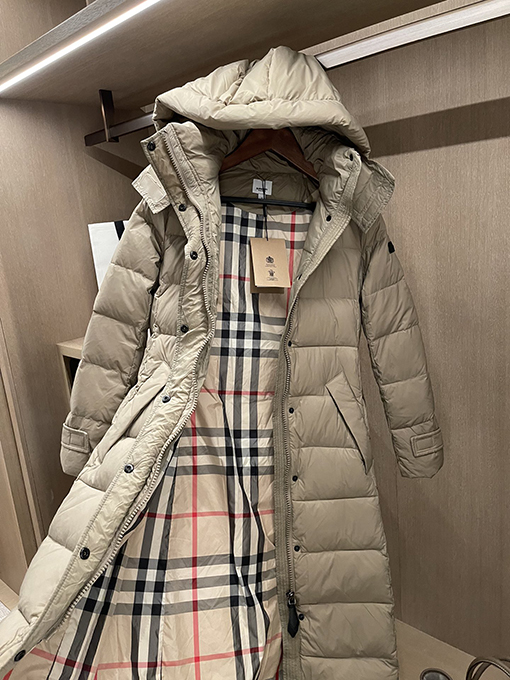 レディースロングコートの通販バーバリー服コピー ダウンロングコート 暖かい