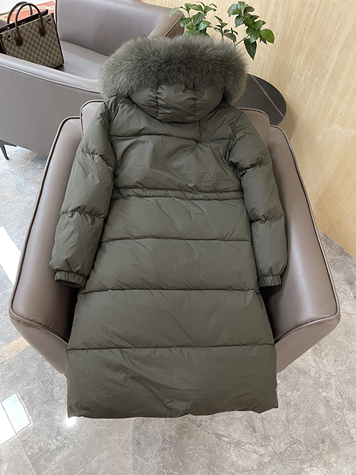 【レディースロングコートの通販】 プラダ服スーパーコピー ダウンロングコート 人気 フォックス