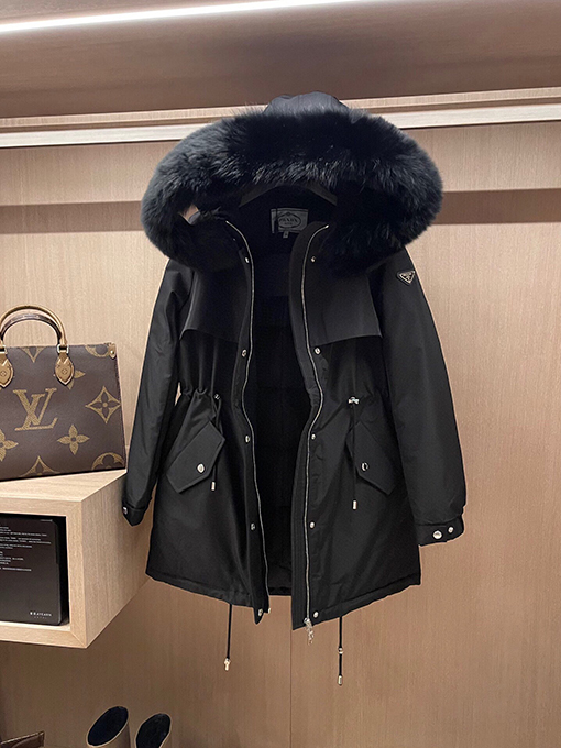【レディースショートコートの通販】 プラダ服偽物ダウンショートコート 人気 フォックス