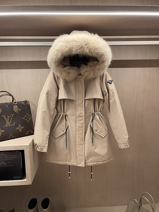 【レディースショートコートの通販】 プラダ服偽物ダウンショートコート 人気 フォックス