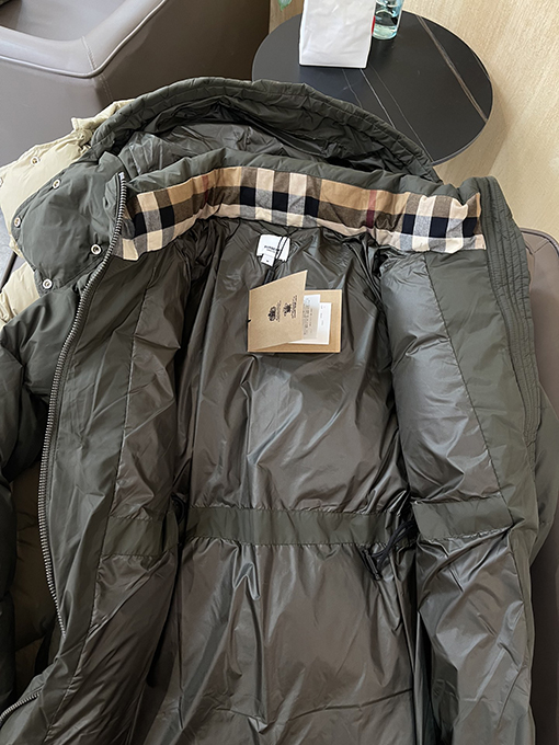 【レディースロングコートの通販】 バーバリー服コピー ダウンストリングロングコート